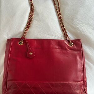 Auth Classic CHANEL Lambskin Leather Charm Chain Shoulder Satchel Tote Shop Bag